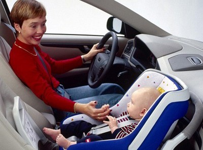 Как правильно перевозить ребенка в автомобиле